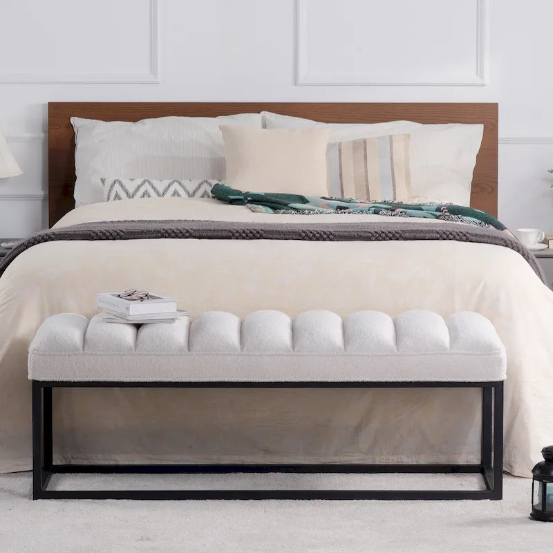 Banc en velours avec base en métal pour chambre à coucher ou entrée