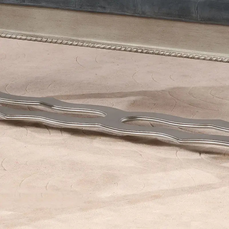 Banc d'appoint capitonné en tissu traditionnel